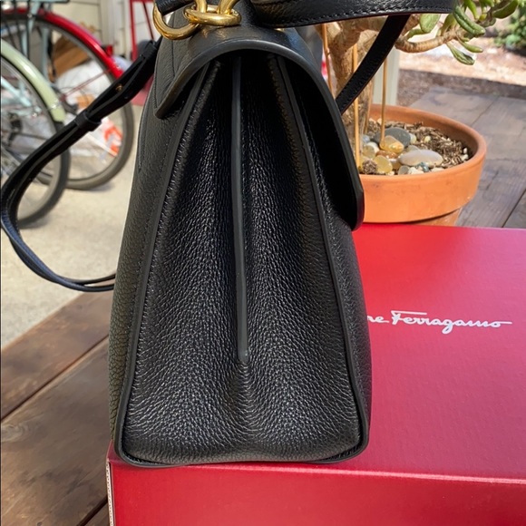“SOLD” Salvatore Ferragamo Margot Bag - Picture 4 of 13